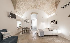 Stone Apartment M8 Bari City Center